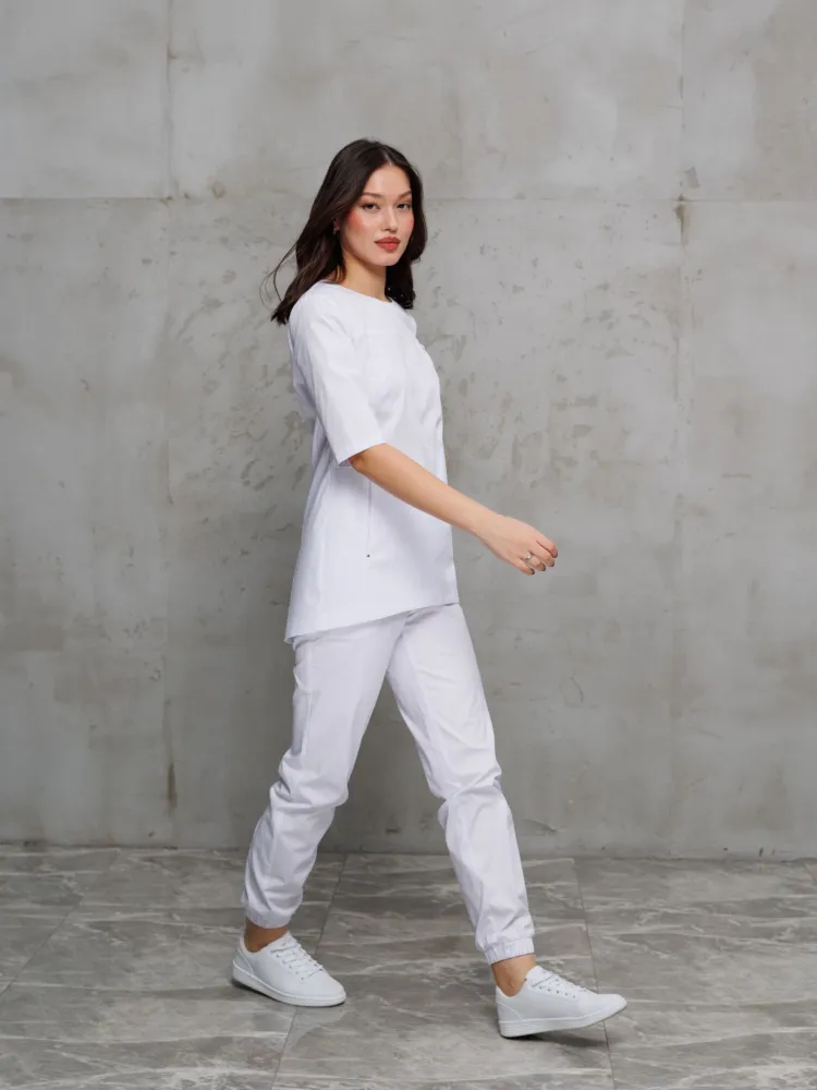 CAPRIZNAYA MODA Брюки медицинские женские белые стрейч на резинке