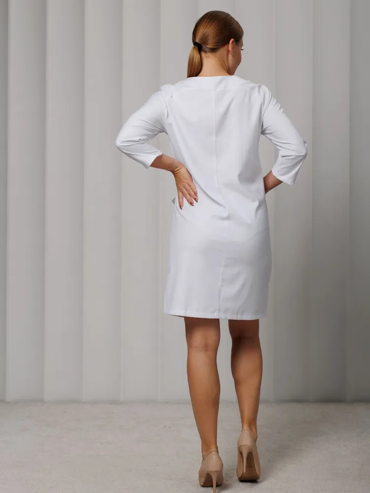 CAPRIZNAYA MODA Халат медицинский женский на кнопках белый короткий, рукав 3/4